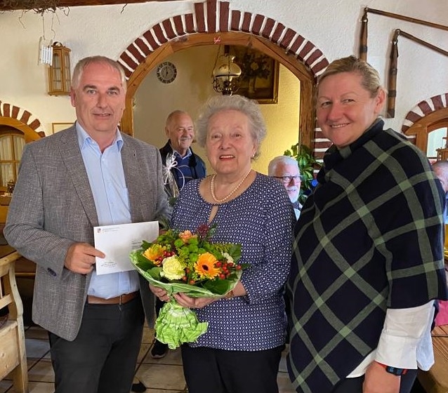 Frau Auguste Stulik feierte ihren 80. Geburtstag
